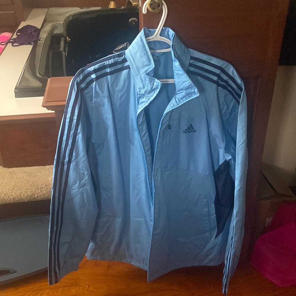NWOT-Adidas jacket color is navy blue and sky blue size L